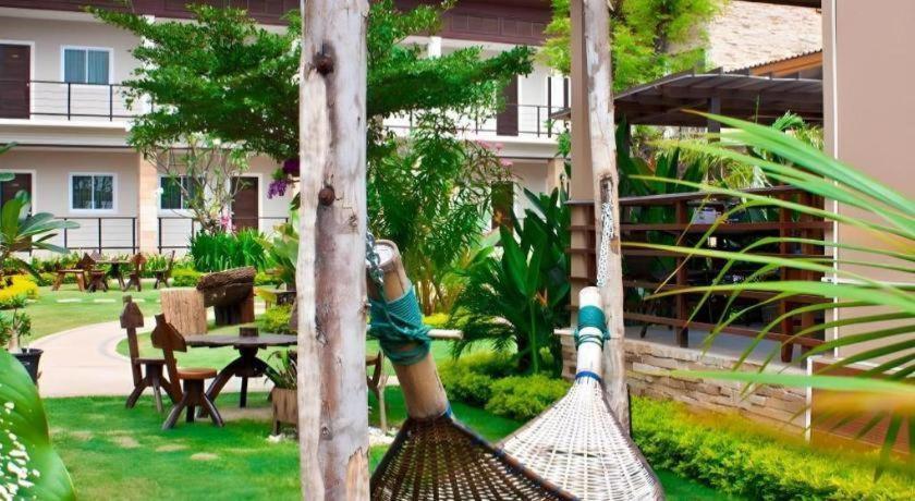 The Park Nangrong Resort Buitenkant foto
